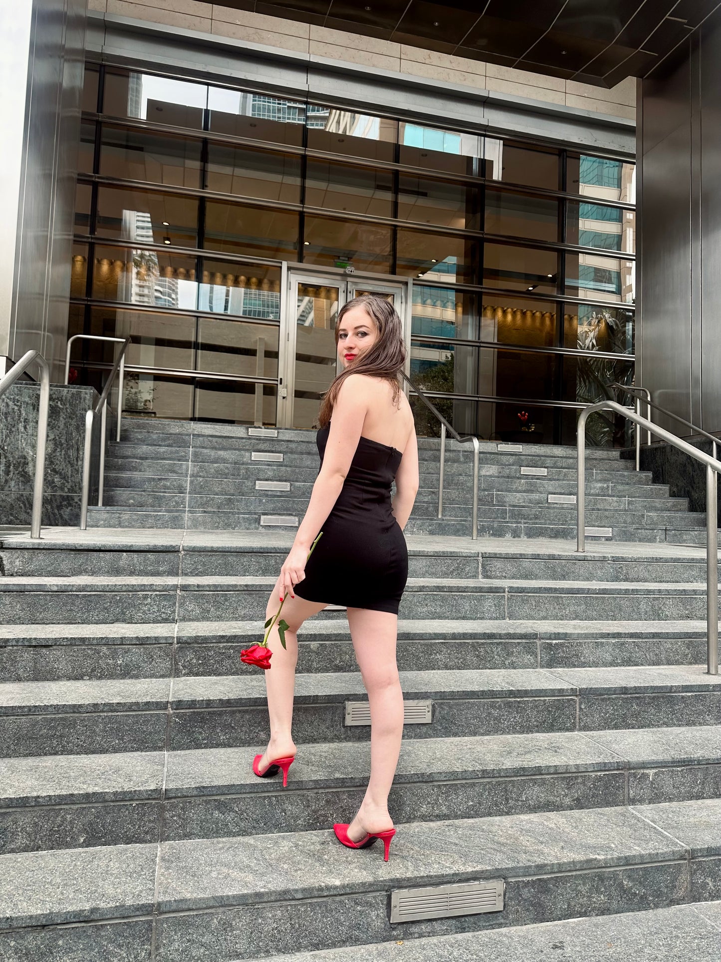 Sweetheart Plunge Strapless Mini Dress - Black