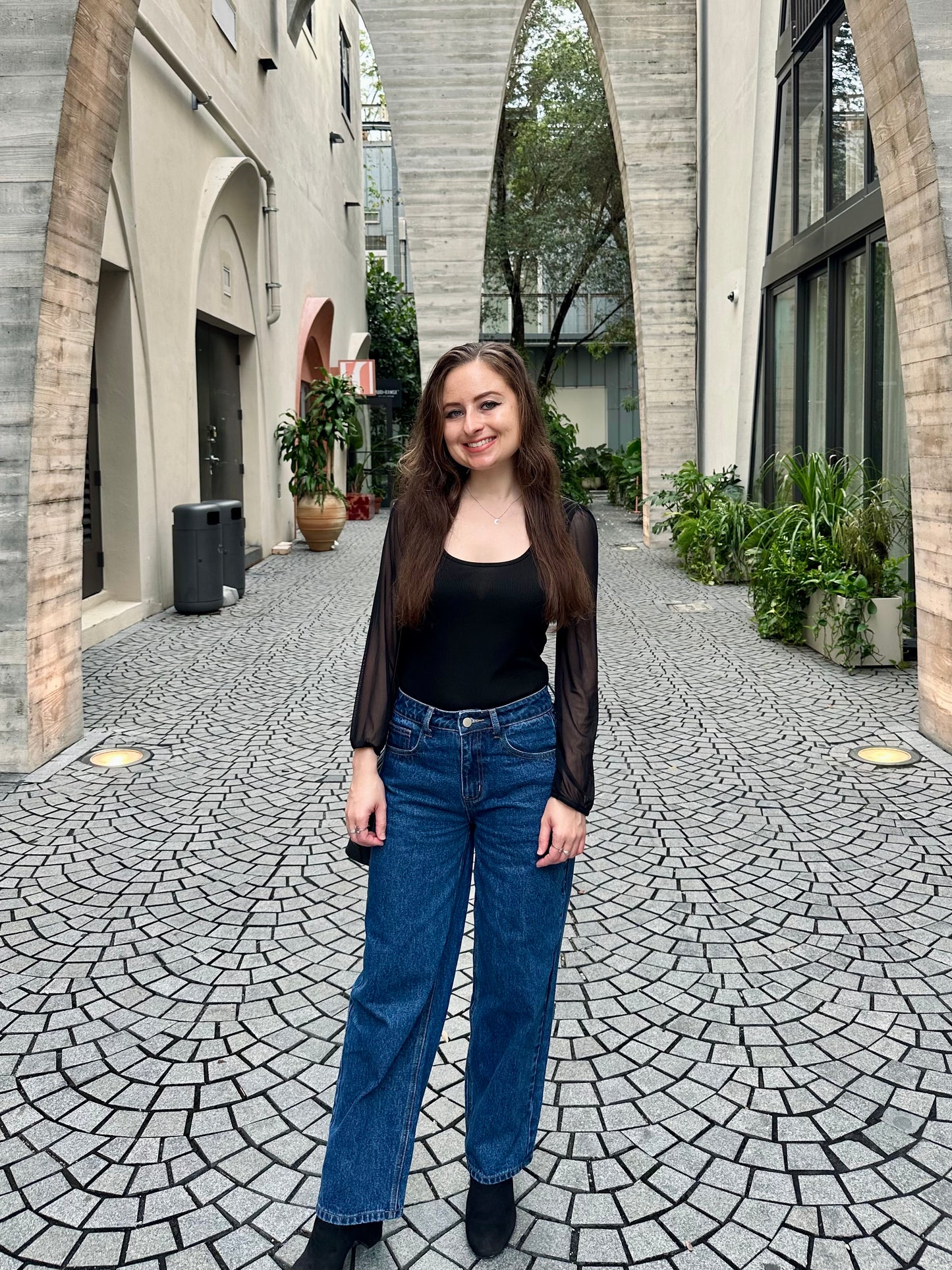 Petite High Rise Relaxed Fit Boyfriend Jeans - Dark Wash