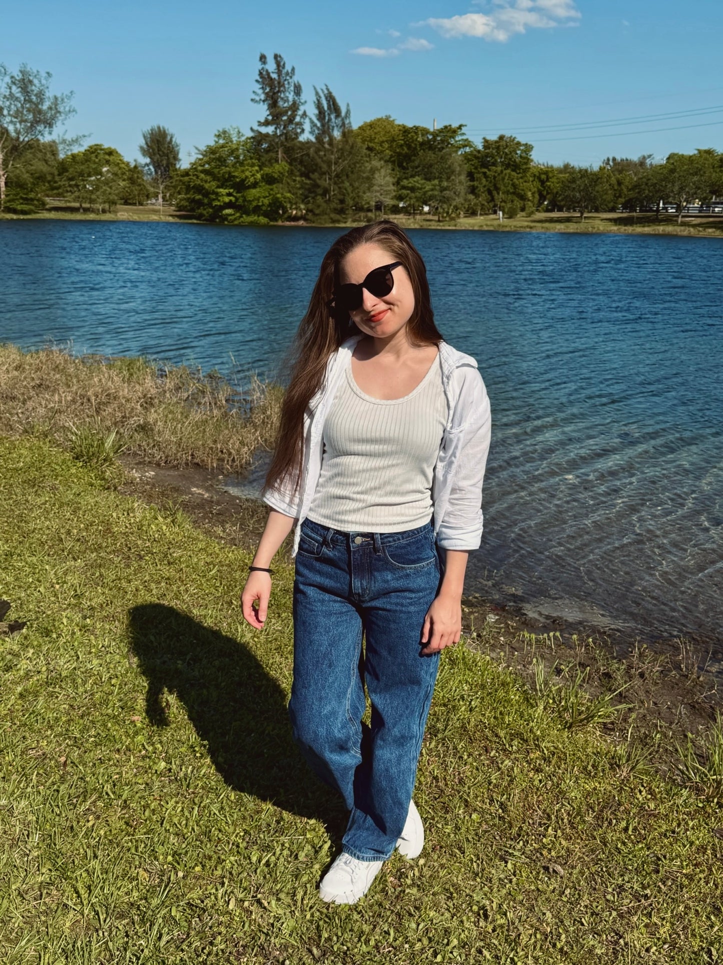Petite High Rise Relaxed Fit Boyfriend Jeans - Dark Wash