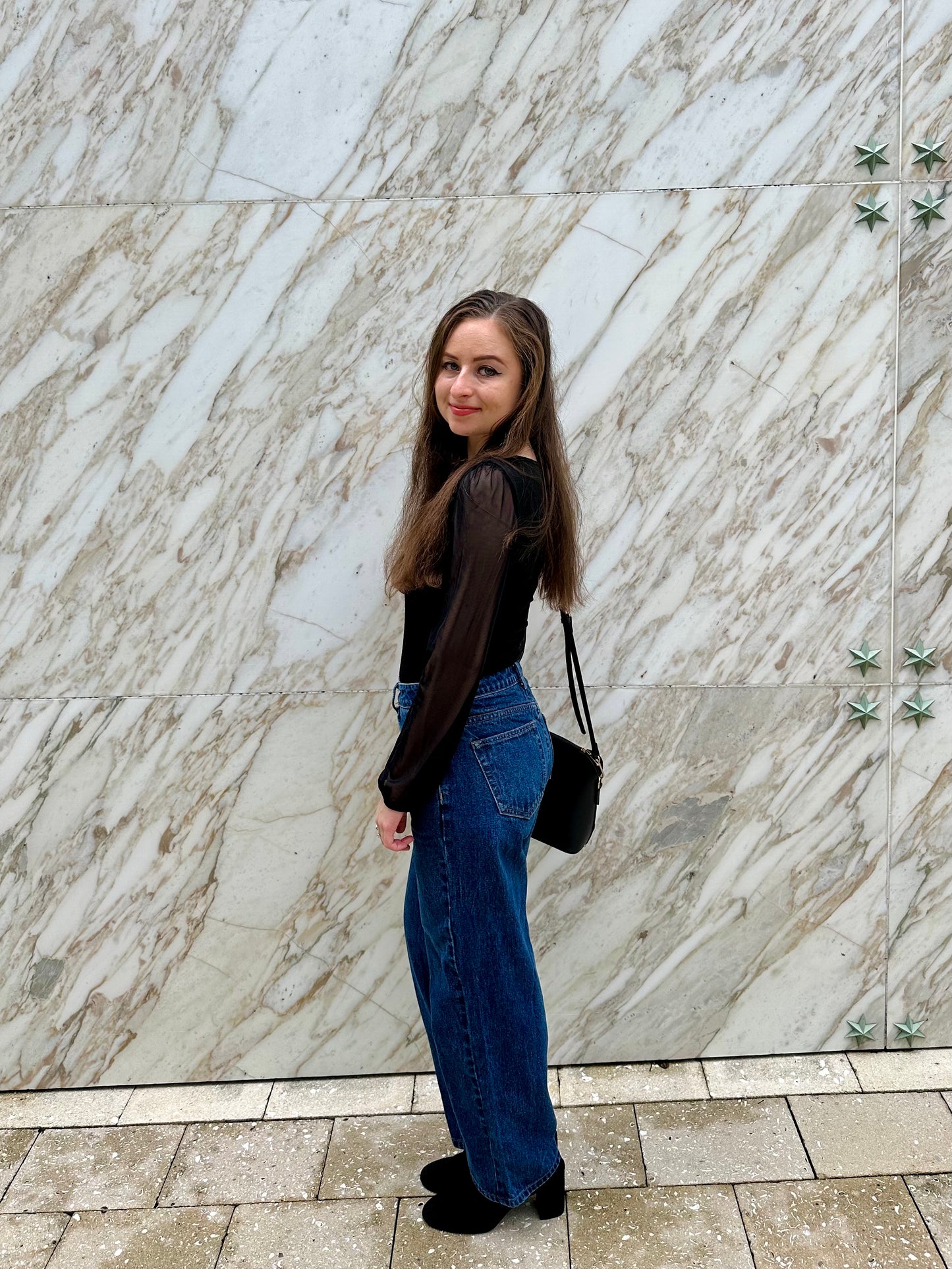 Petite High Rise Relaxed Fit Boyfriend Jeans - Dark Wash