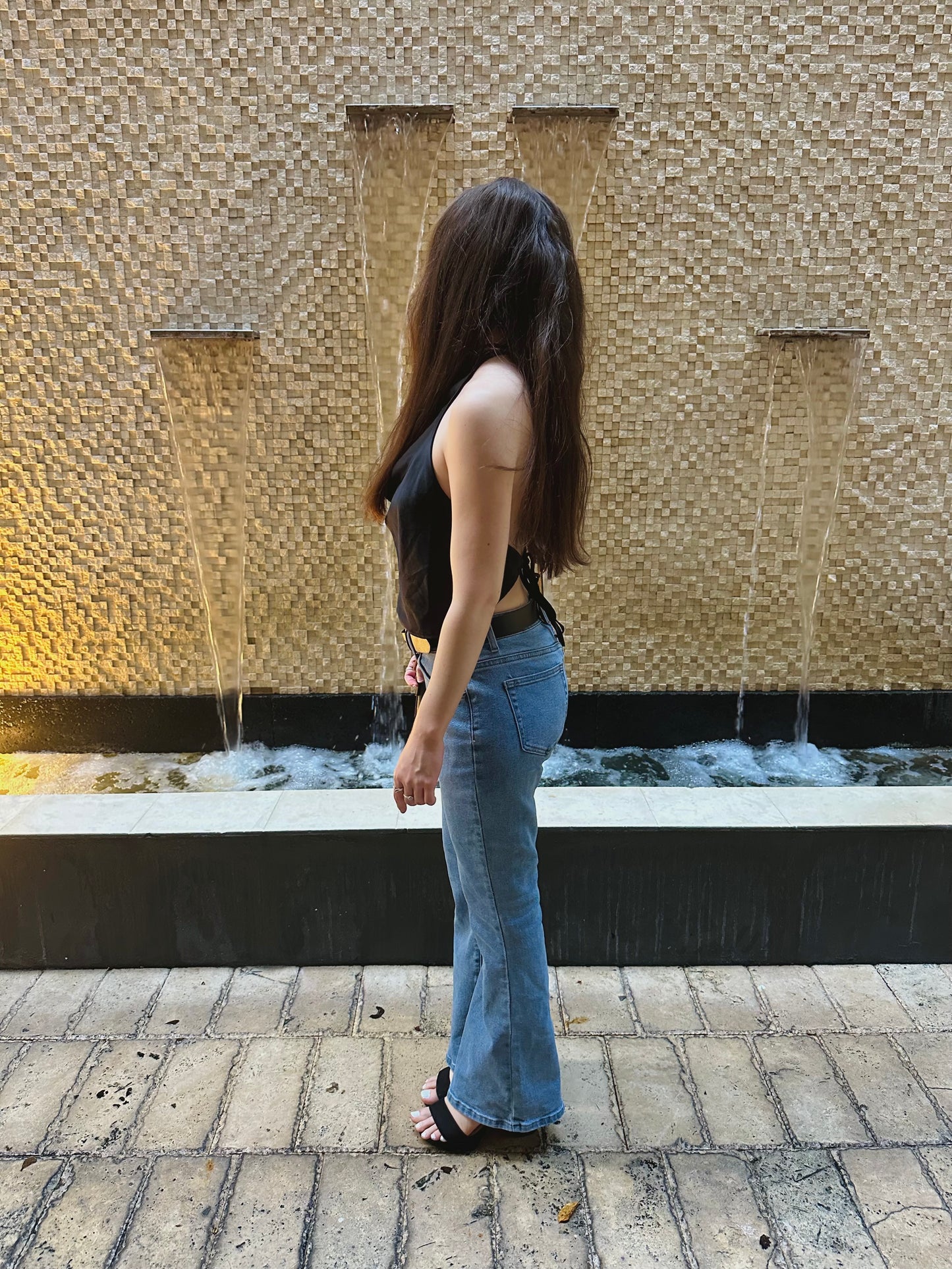 Petite Mid-Rise Flare Jeans - Medium Wash