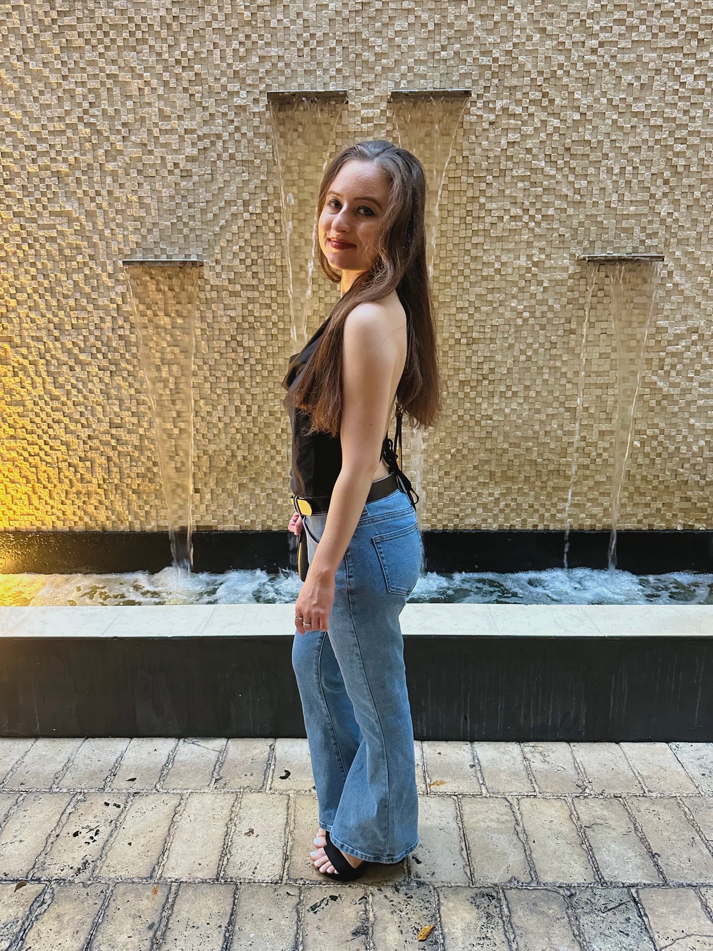 Petite Mid-Rise Flare Jeans - Medium Wash